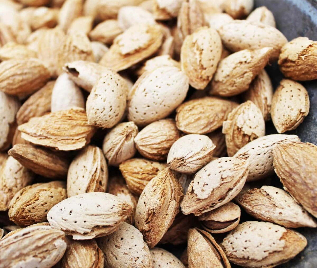 Almond White Kaghzi (Kaghzi Badaam) 250g price in Pakistan