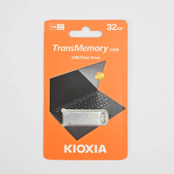 KIOXIA ULTRA FLAIR DATA TRAVELER USB FLASH DRIVE – 32 GB price in Pakistan