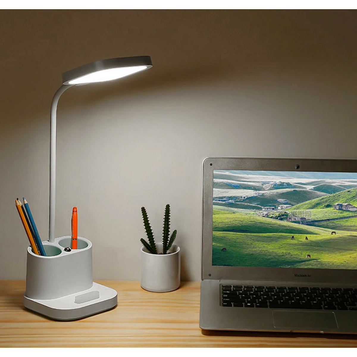 Platinet desk lamp PDL008 5W (45777) price in Pakistan