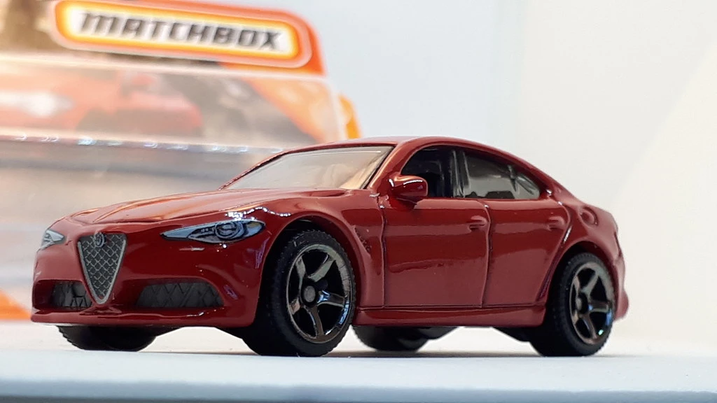MatchBox 16 Alfa Romeo Giulia Diecast price in Pakistan