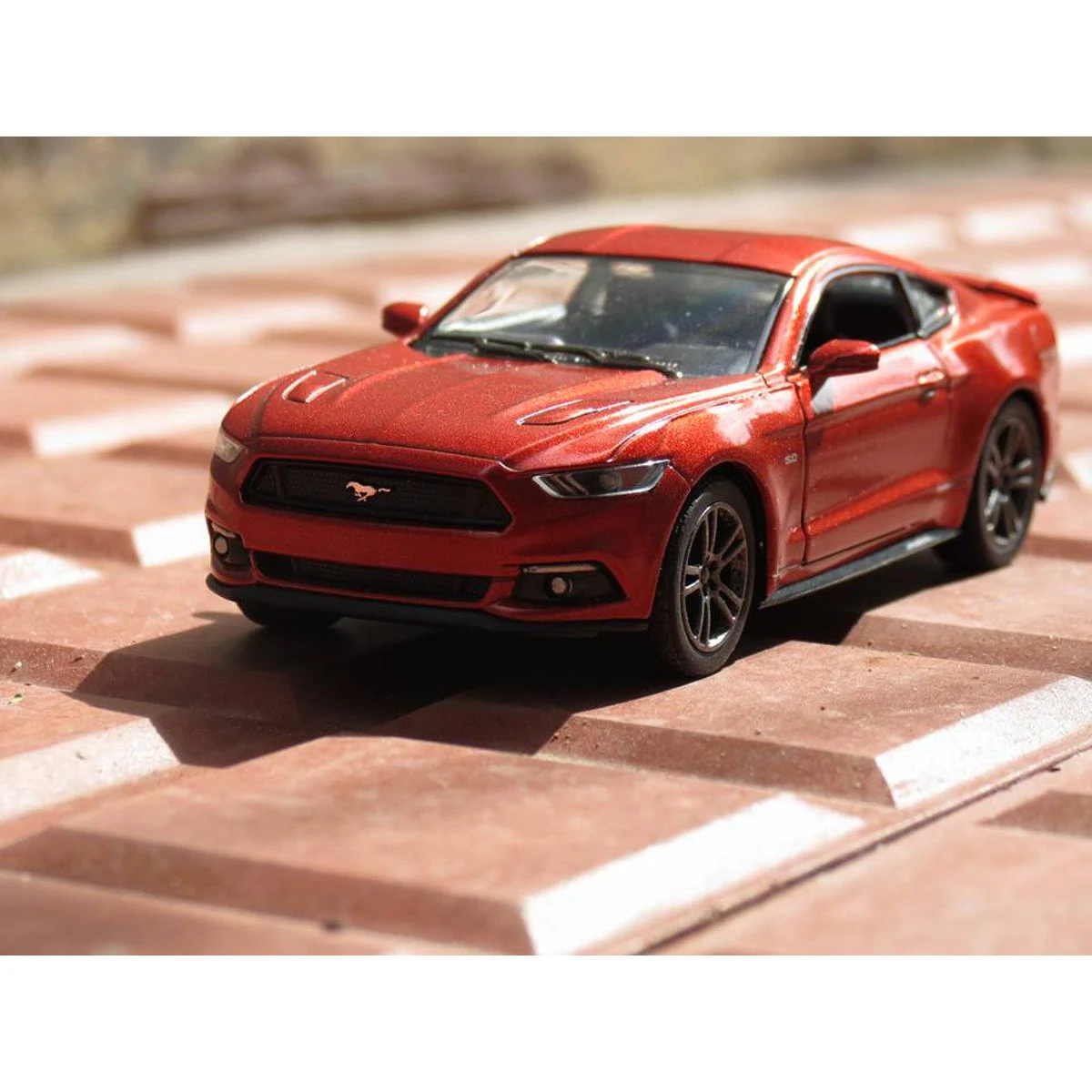 Kinsmart Ford Mustang GT 2015 138 Scale Diecast – 5 inches price in Pakistan