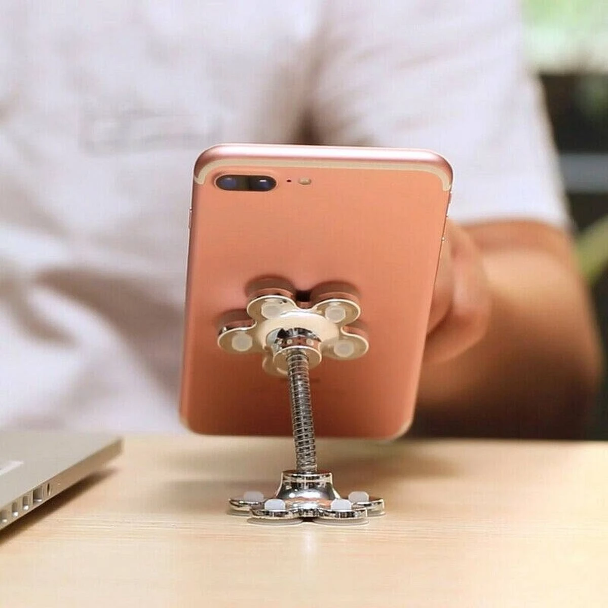 New Magic Mobile Holder 360 Degree Rotatable Double Sided Suction Cup Flower Shaped Holder Mobile price in Pakistan