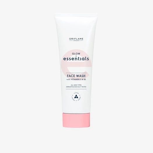 Glow Essentials Face Wash with Vitamins E & B3 price in Pakistan