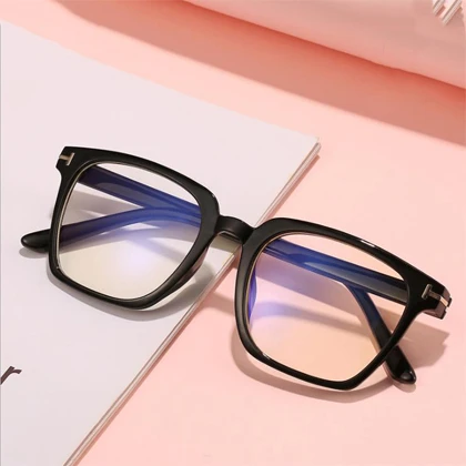 Anti Radiation Glasses for Women Retro Square Glasses Frame Anti Blue Light Eyeglasses price in Pakistan