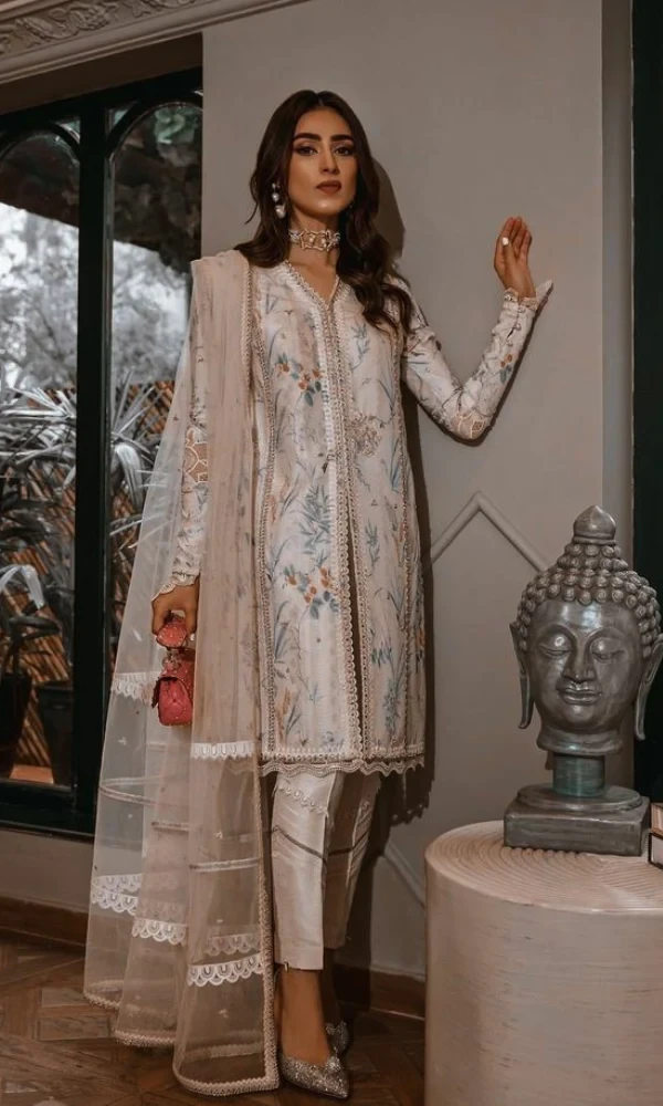 BAREEZE – 3PC Silk Katan heavy Embroidered Shirt With Organza Embroidered Dupatta price in Pakistan