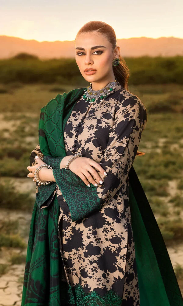 Zainab Chottani- 3PC Lawn Digital Printed Shirt With Printed price in Pakistan