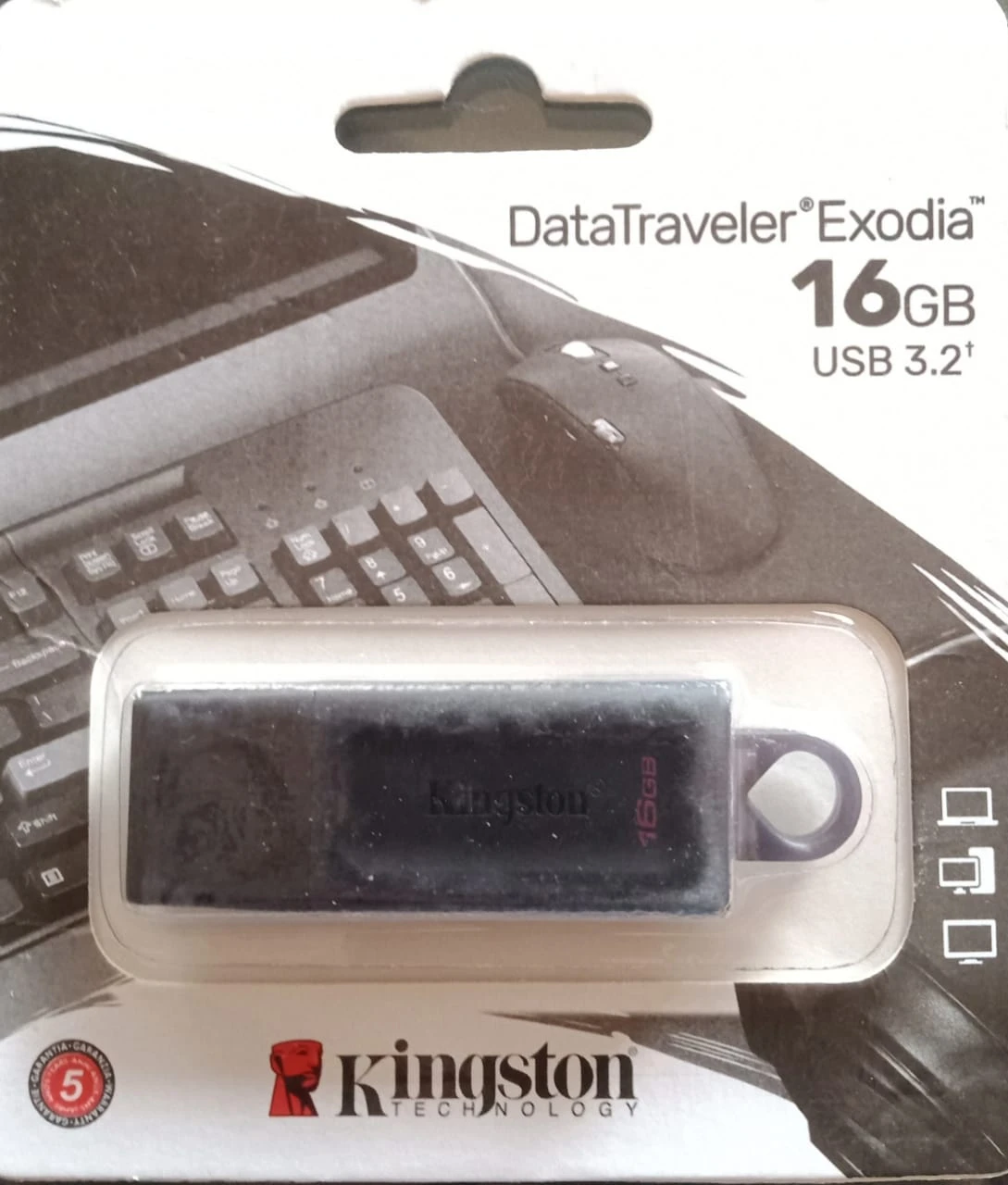 Kingston 16 GB USB Black price in Pakistan