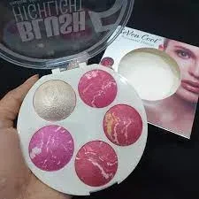 Seven Cool 5 in 1 Professional Crystal Shiny Diamond Highlighter Palette price in Pakistan