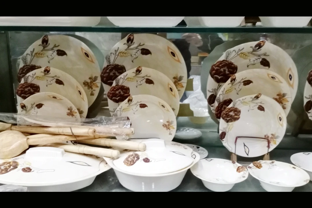 71 PCS Melamine / Plastic Dinner set price in Pakistan