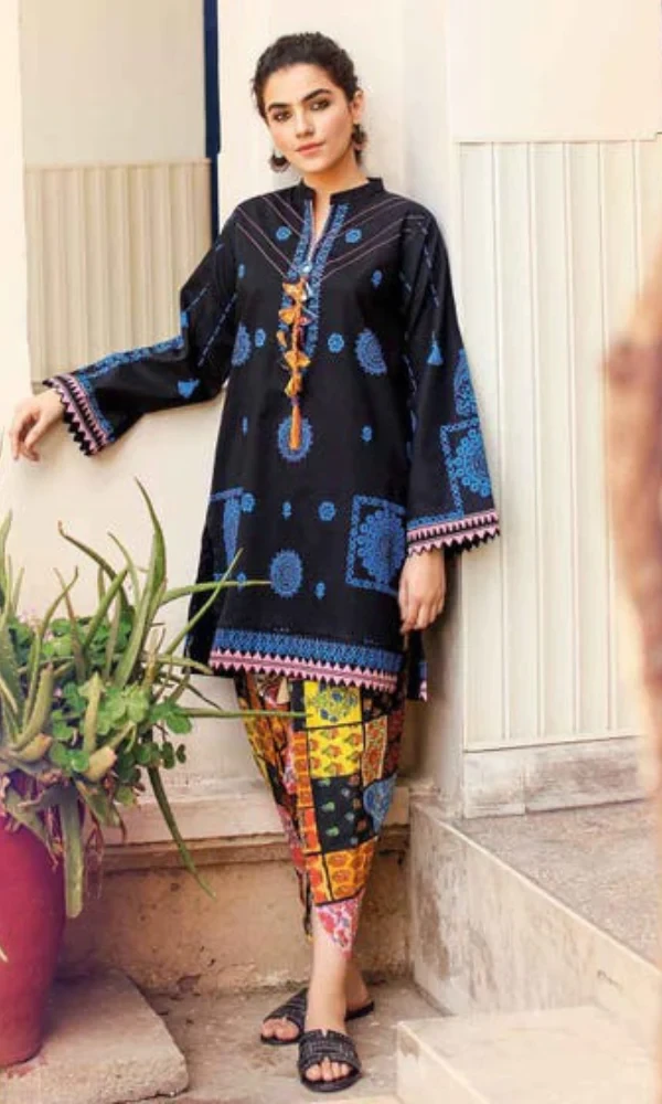 Gul Ahmed- 2PC Lawn Digital Printed Shirt With Digital Printed Trouser price in Pakistan