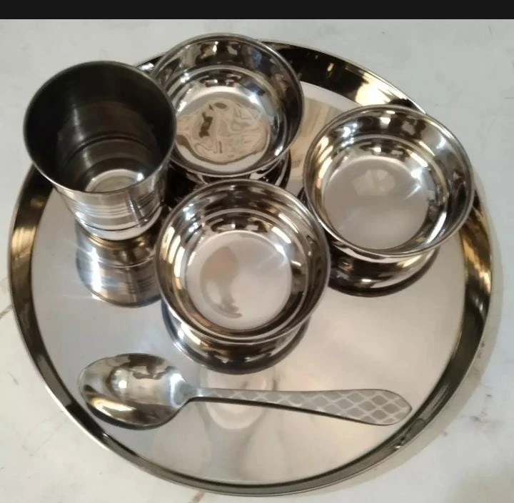 Indian thaali set 1 thaali 4 pyali 1 glass 1 spoon set heavy quality thali set price in Pakistan