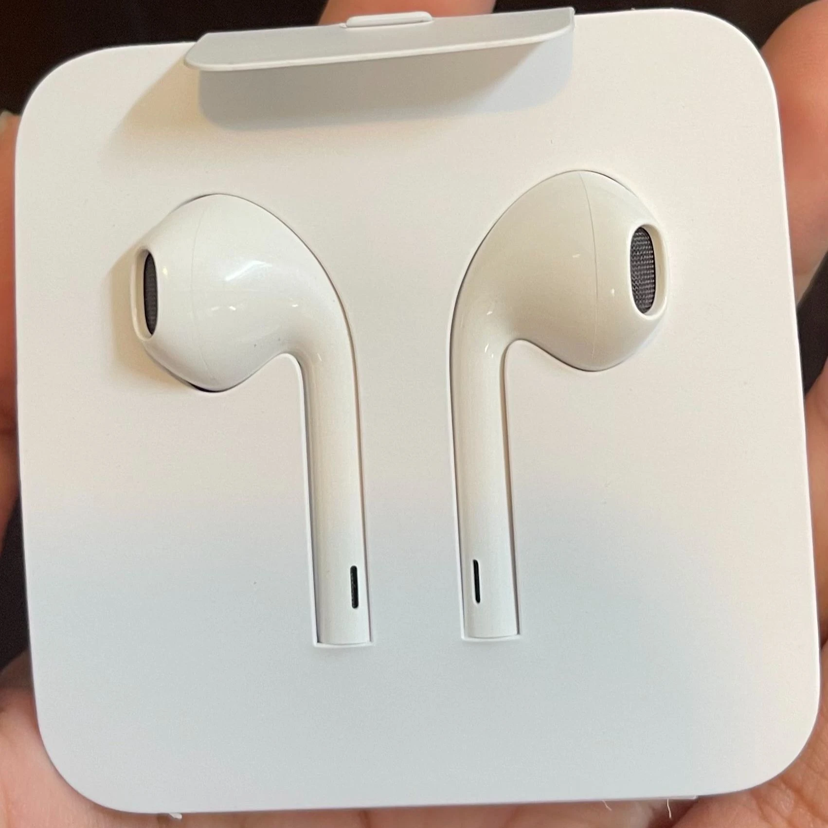 Genuine Original Certified Apple iPhone Ear pods Hands free  Handsfree  Hand free For iPhones MFI Certified- White price in Pakistan